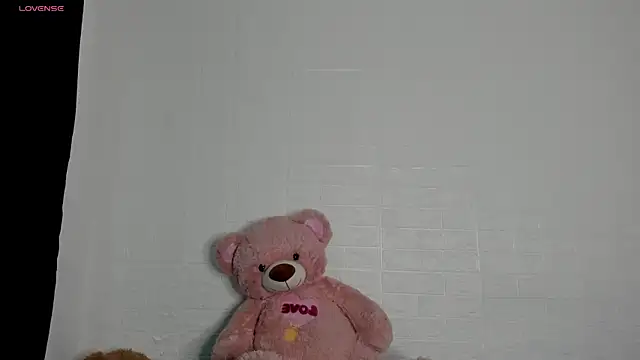 Snapshot of HaileyDuke chatting on 05-24-26, 03:33 HaileyDuke online show from 05-24-26, 03:33
