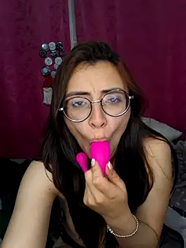 Snapshot of Natalykaty chatting on 09-11-25, 03:39 Natalykaty online show from 09-11-25, 03:39