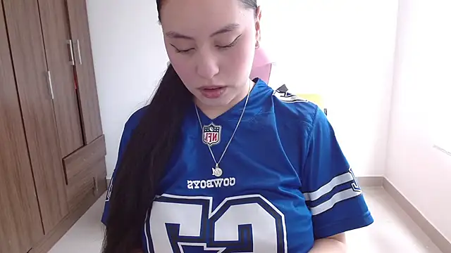 madissooon   online show from 11-05-25, 06:19