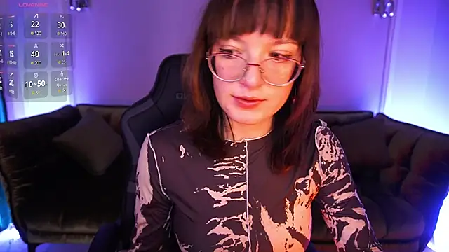 Pixie Peachh online show from 11-14-25, 07:40