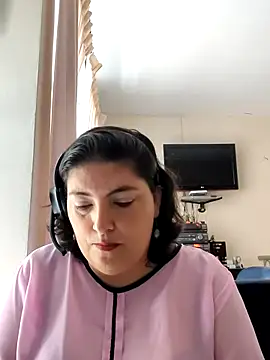 Snapshot of lina_maria99 chatting on 09-11-25, 02:17 lina maria99 online show from 09-11-25, 02:17