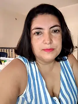 Snapshot of lina_maria99 chatting on 09-23-25, 01:36 lina maria99 online show from 09-23-25, 01:36