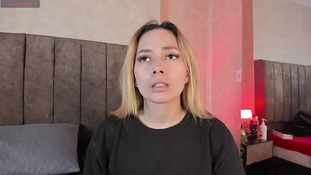 LanaMills  online show from 01-16-26, 05:22