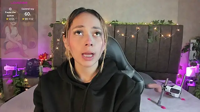 LanaMills  online show from 02-19-26, 05:25