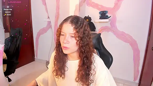 AphroditeSweet online show from 09-12-25, 06:30