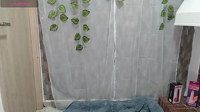 anishasanchezcm101 online show from 11-27-25, 03:19