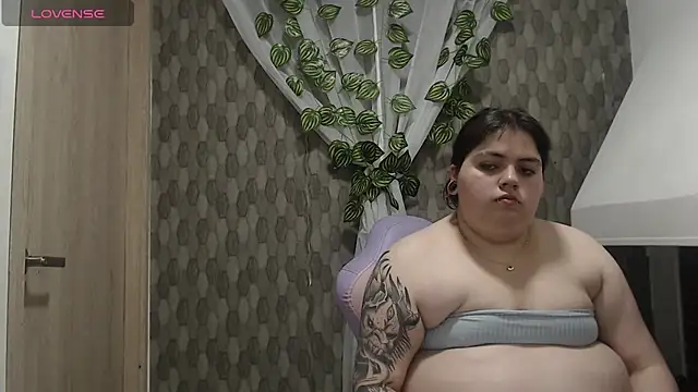 anishasanchezcm101 online show from 02-18-26, 03:02