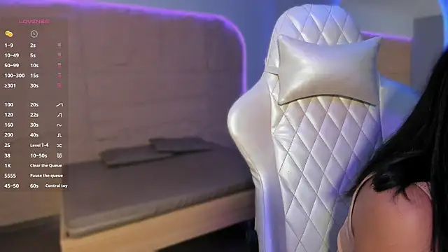 HannahMontgomery online show from 01-08-26, 04:42