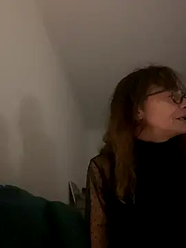 Snapshot of Chris06d22@xh chatting on 10-23-25, 07:23 Chris06d22xh online show from 10-23-25, 07:23