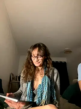 Snapshot of Chris06d22@xh chatting on 11-03-25, 08:10 Chris06d22xh online show from 11-03-25, 08:10