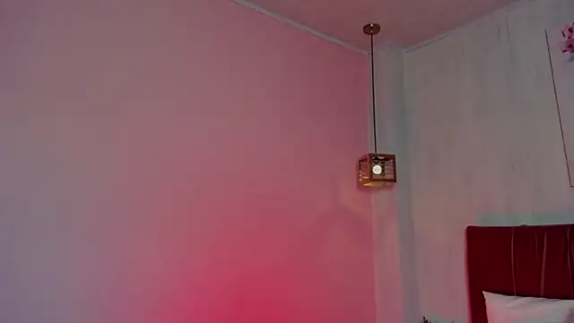 elisabethflores online show from 06-18-26, 08:57