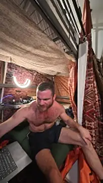 Bighairytopping online show from 10-20-25, 04:57