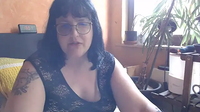 Snapshot of ladyfrombonn chatting on 07-19-26, 02:54 ladyfrombonn online show from 07-19-26, 02:54