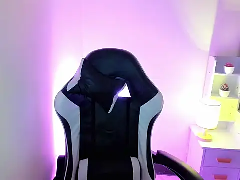 bigcocknathalie69 online show from 09-15-25, 08:25