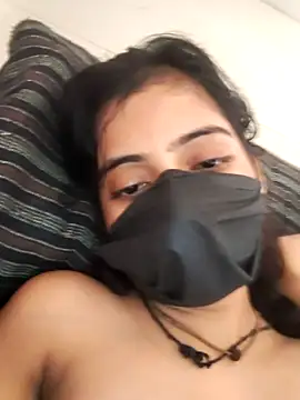 Hot-komall online show from 10-05-25, 04:44