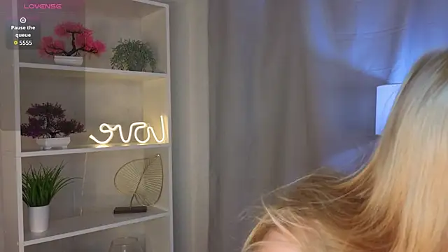 JaymieVigen online show from 09-21-25, 03:08