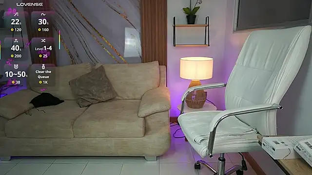 MilaCrave online show from 10-10-25, 11:42