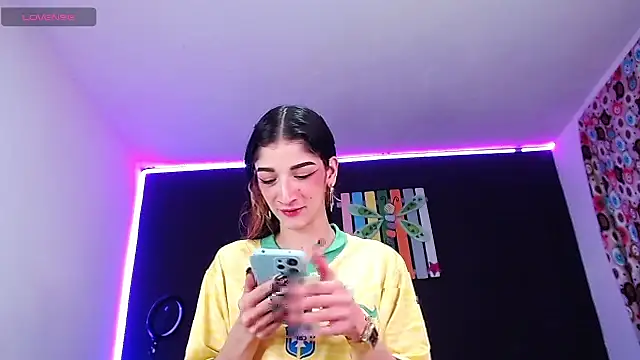 Snapshot of ingrid_zese_ chatting on 10-09-25, 02:59 ingrid zese online show from 10-09-25, 02:59