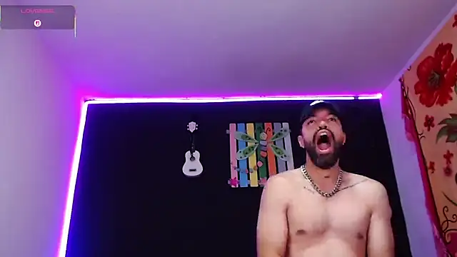 Snapshot of ingrid_zese_ chatting on 10-20-25, 01:11 ingrid zese online show from 10-20-25, 01:11