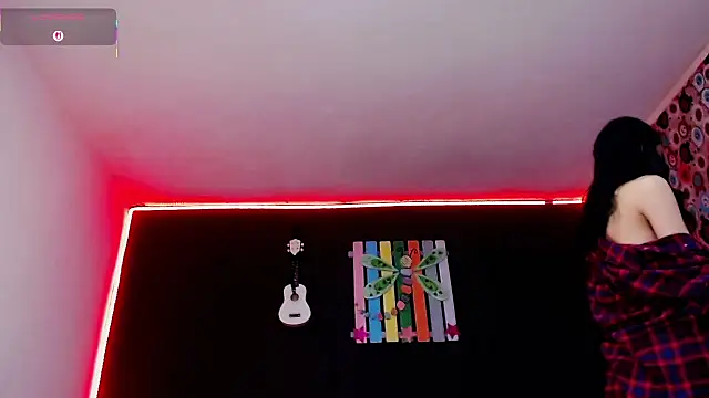 Snapshot of ingrid_zese_ chatting on 10-21-25, 06:08 ingrid zese online show from 10-21-25, 06:08