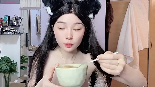 Y2Luvk online show from 02-07-26, 06:55