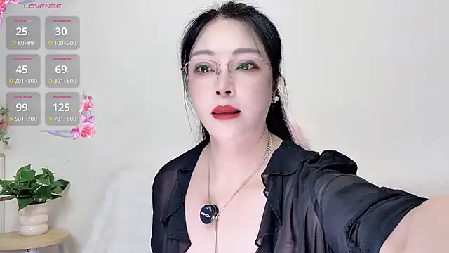 Snapshot of Hua_Hua_0 chatting on 09-09-25, 08:25 Hua Hua 0 online show from 09-09-25, 08:25