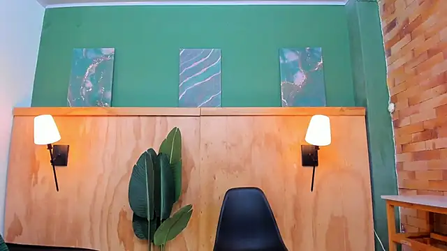 halleylorens online show from 02-23-26, 05:32