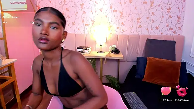 halleylorens online show from 07-14-26, 07:19