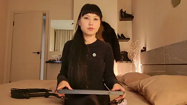 Snapshot of PurpleD1va chatting on 11-17-25, 08:14 PurpleD1va online show from 11-17-25, 08:14