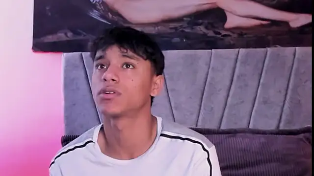 ZYZZ1312 online show from 11-06-25, 04:08