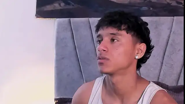 ZYZZ1312 online show from 12-15-25, 08:57