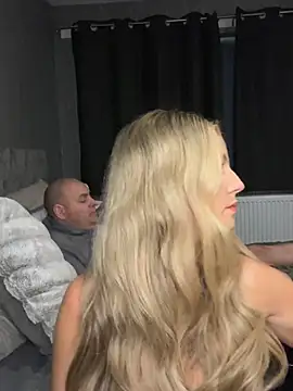 Snapshot of sammie-99 chatting on 02-19-26, 11:01 sammie-99 online show from 02-19-26, 11:01