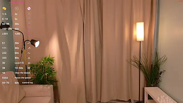 lisabaus online show from 12-19-25, 07:15