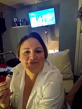 Snapshot of Naughtiness-but-Nice chatting on 10-24-25, 08:38 Naughtiness-but-Nice online show from 10-24-25, 08:38