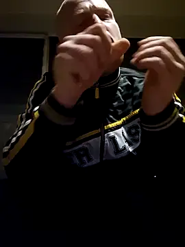 svenni2525 online show from 10-23-25, 01:16