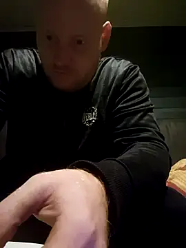 svenni2525 online show from 10-26-25, 10:47