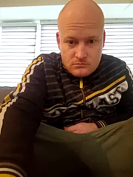 svenni2525 online show from 12-04-25, 10:35