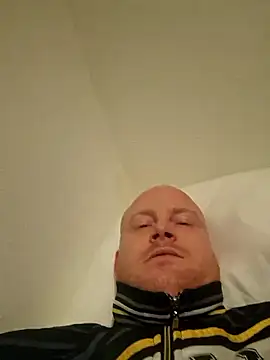 svenni2525 online show from 01-13-26, 07:41