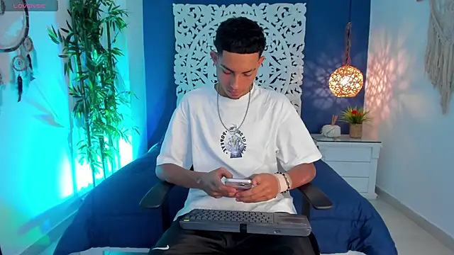 Snapshot of Adonis_WB chatting on 10-02-25, 08:38 Adonis WB online show from 10-02-25, 08:38