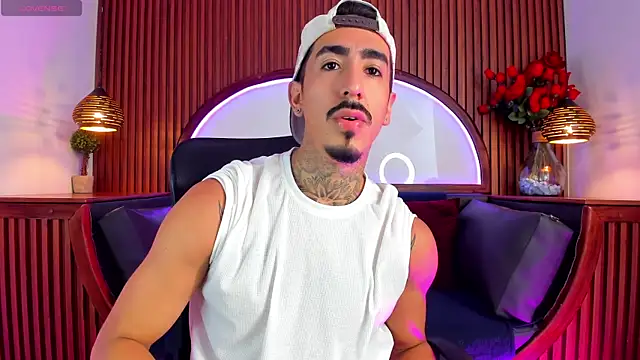 Donovan Desmond online show from 04-08-26, 08:09