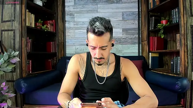 Donovan Desmond online show from 04-20-26, 07:15