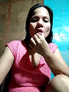 Snapshot of bomb_shiela chatting on 10-14-25, 05:58 bomb shiela online show from 10-14-25, 05:58