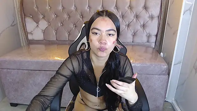 dania b  online show from 10-17-25, 03:10