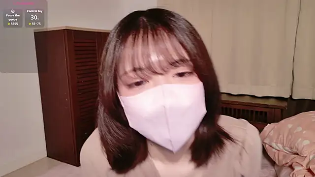 Azusa DoMybest online show from 03-04-26, 01:39