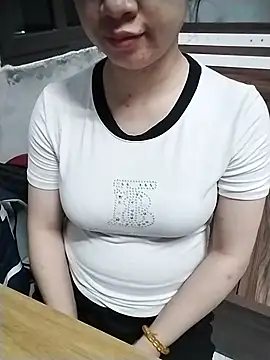 Mie rose online show from 03-21-26, 08:19