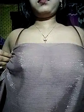 Hot-Hot online show from 01-08-26, 04:09