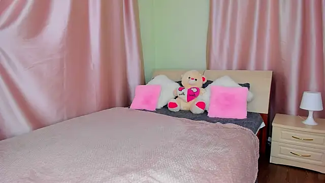 mishapallmer online show from 05-03-26, 01:06