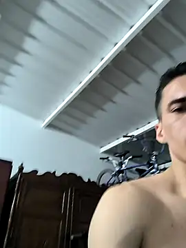 Snapshot of RejoinedLescol chatting on 09-28-25, 08:20 RejoinedLescol online show from 09-28-25, 08:20