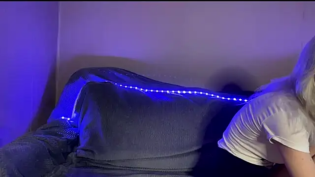 snowy lisa online show from 02-11-26, 01:16