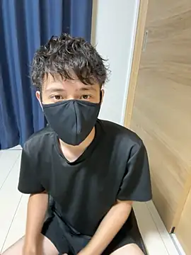 Snapshot of jiji9253 chatting on 10-10-25, 12:26 jiji9253 online show from 10-10-25, 12:26